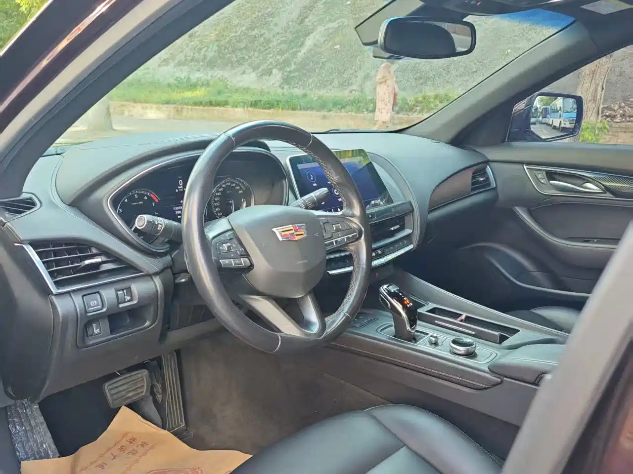 Photo 10 - Cadillac CT5