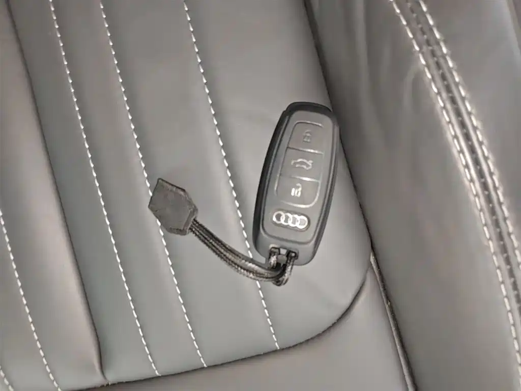 Audi A6L 2023 45 TFSI Premium Selection Elegance фото 17