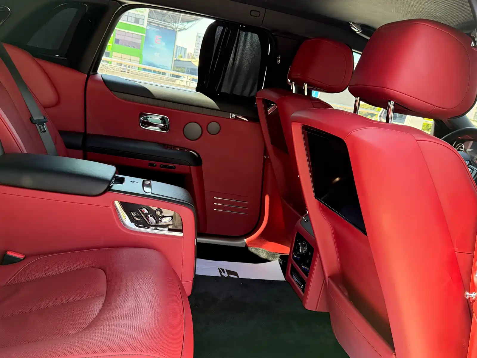 Фото 19 - Rolls-Royce Ghost