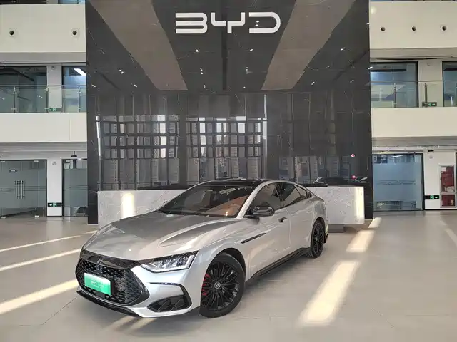 BYD Han 2024 DM-i Glory Edition 121KM Honor