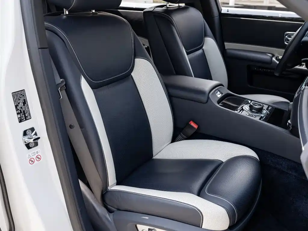 Фото 19 - Rolls-Royce Ghost