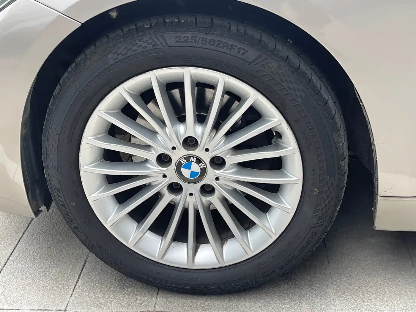 Photo 15 - BMW 3 Series