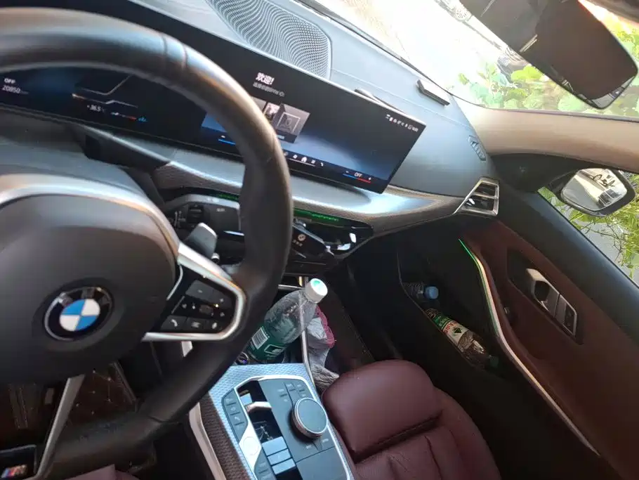 Photo 13 - BMW 3 Series