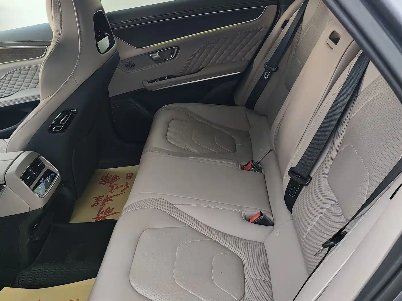 BYD Han 2024 EV Glory Edition 610KM AWD Celestial Eye Smart Driving фото 18