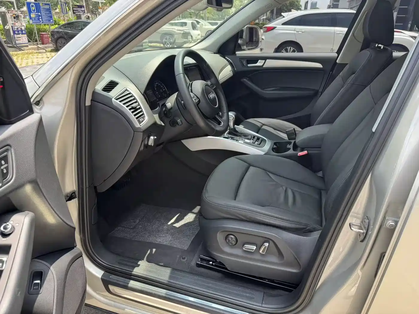 Audi Q5 2017 40 TFSI Technology фото 10