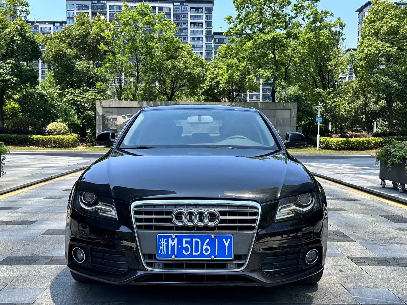 Audi A4L 2012 2.0 TFSI Auto Standard фото 2