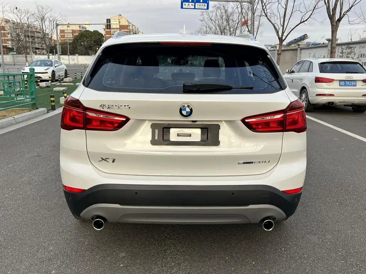 BMW X1 2019 sDrive20Li Leading Model фото 13