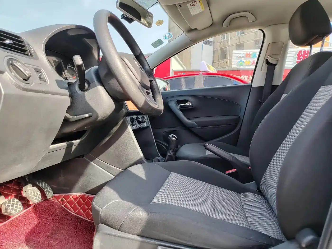 Volkswagen Polo 2016 1.4L Manual Trend фото 7