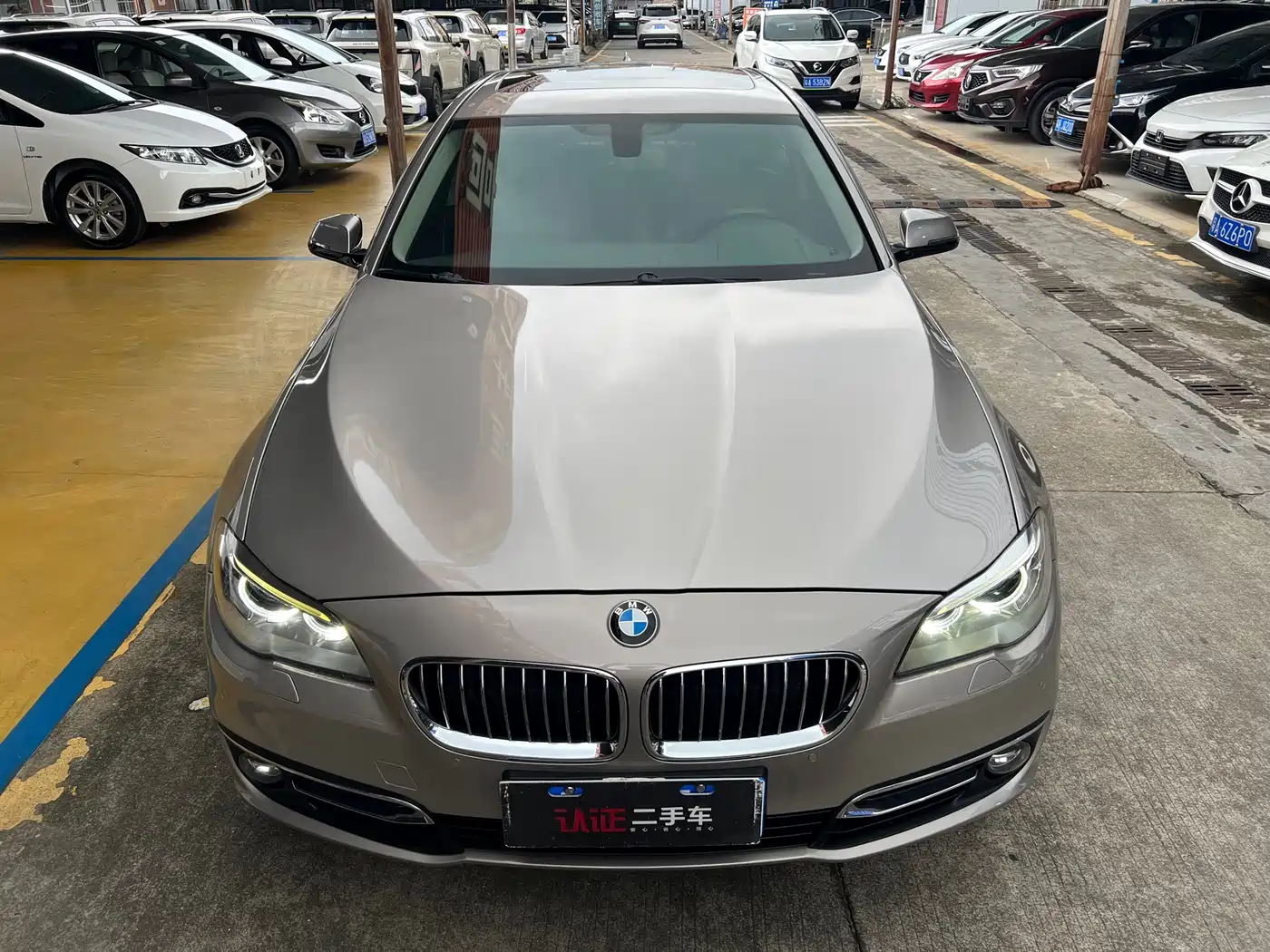 BMW 5 Series 2014 525Li Luxury Design Package фото 4