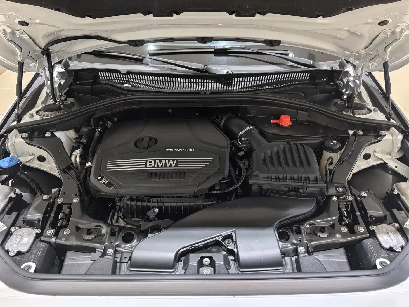 BMW 1 Series 2023 120i M Sport фото 11