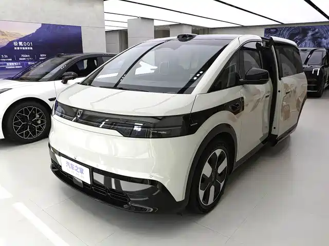  ZEEKR Zeekr MIX 2025 Smart Driving Edition