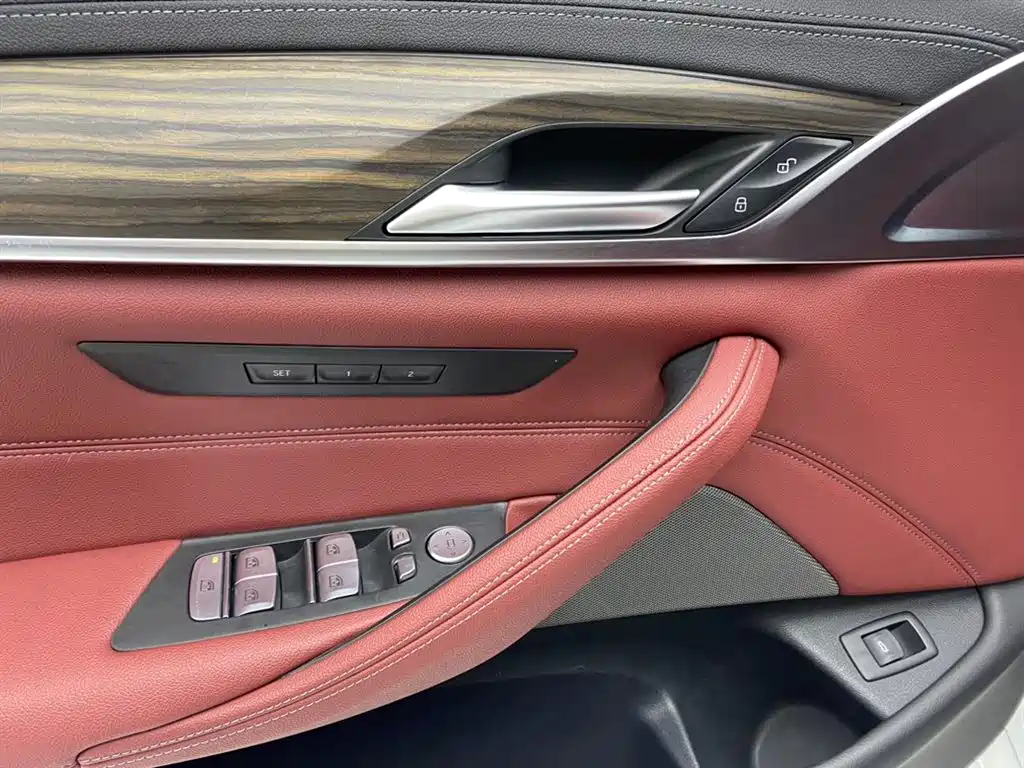 BMW 5 Series 2022 Facelift 530Li Leading M Sport Package фото 25