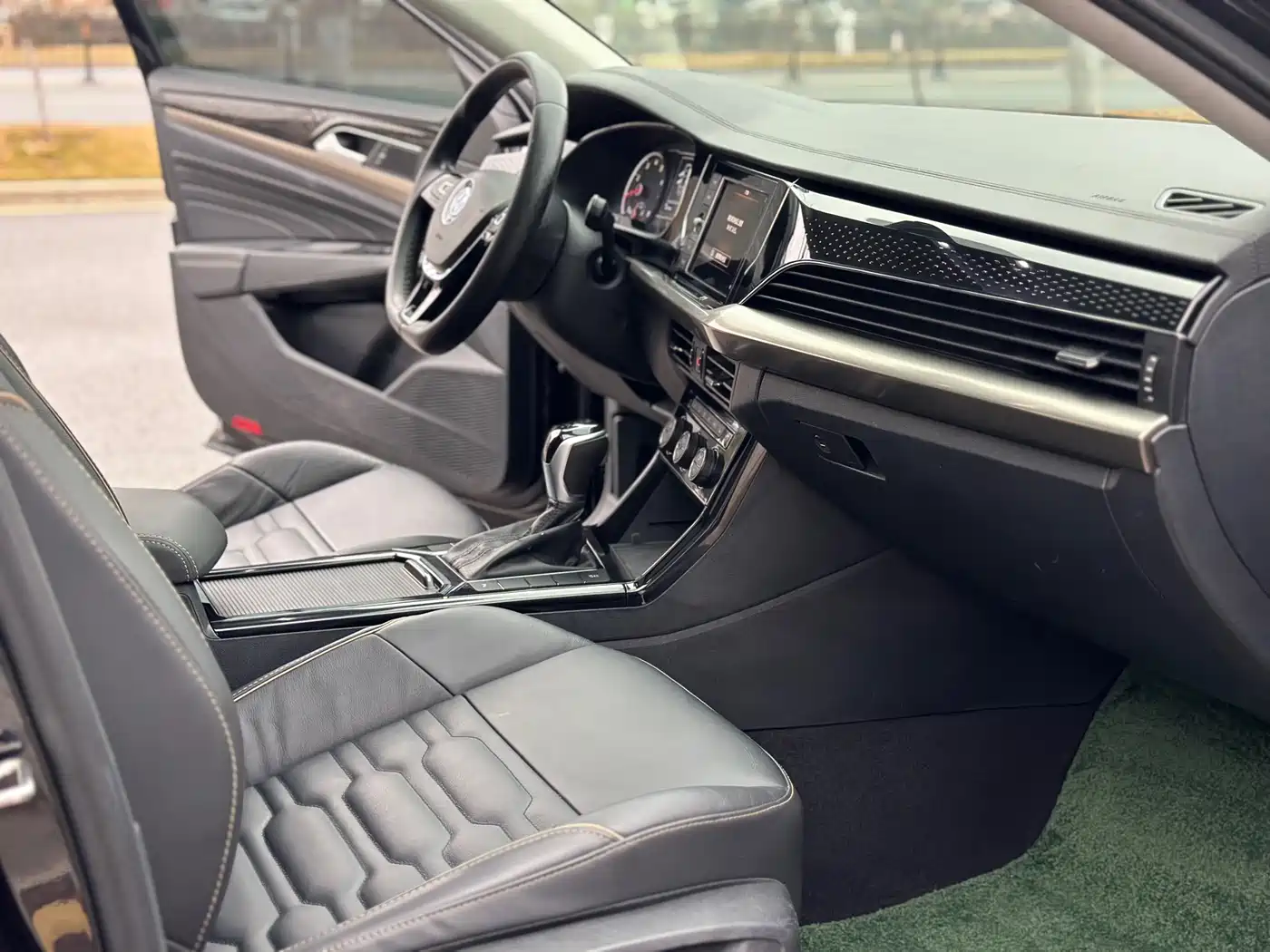 Volkswagen Passat 2019 330TSI Elite Version China VI фото 7
