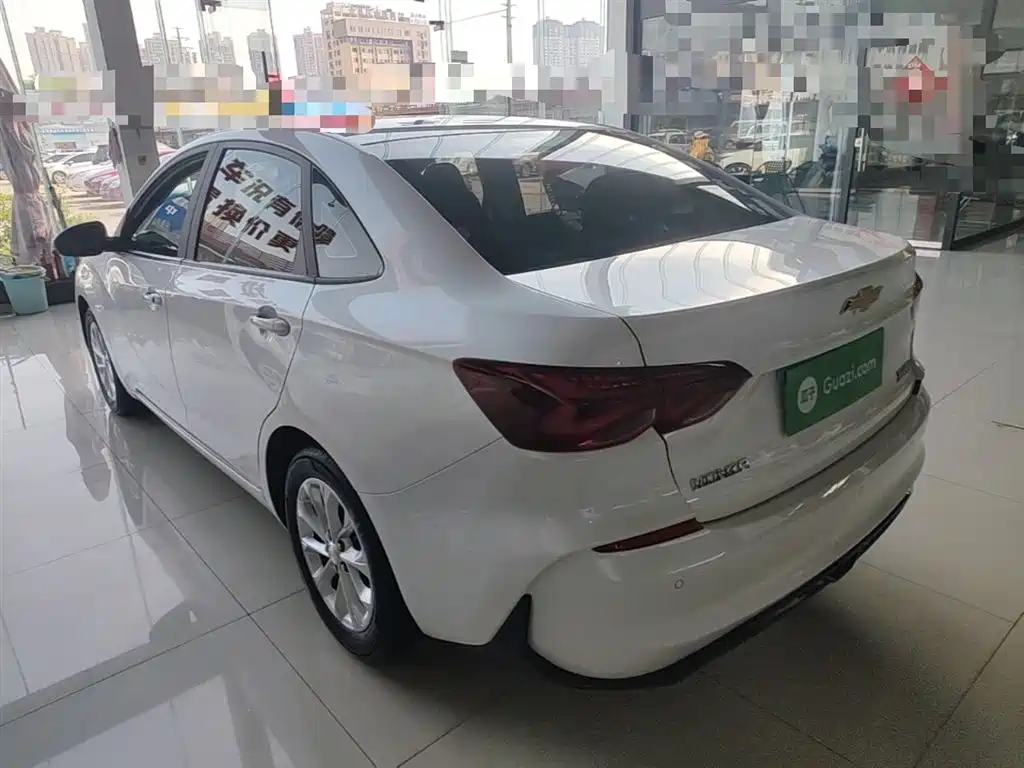 CHEVROLET CRUZE