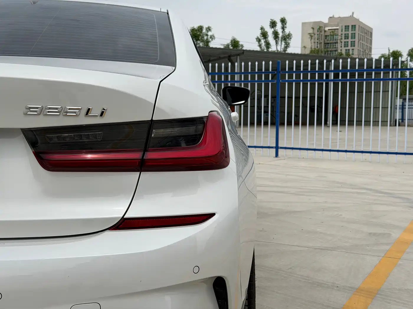 BMW 3 Series 2022 325Li M Sport Package фото 29