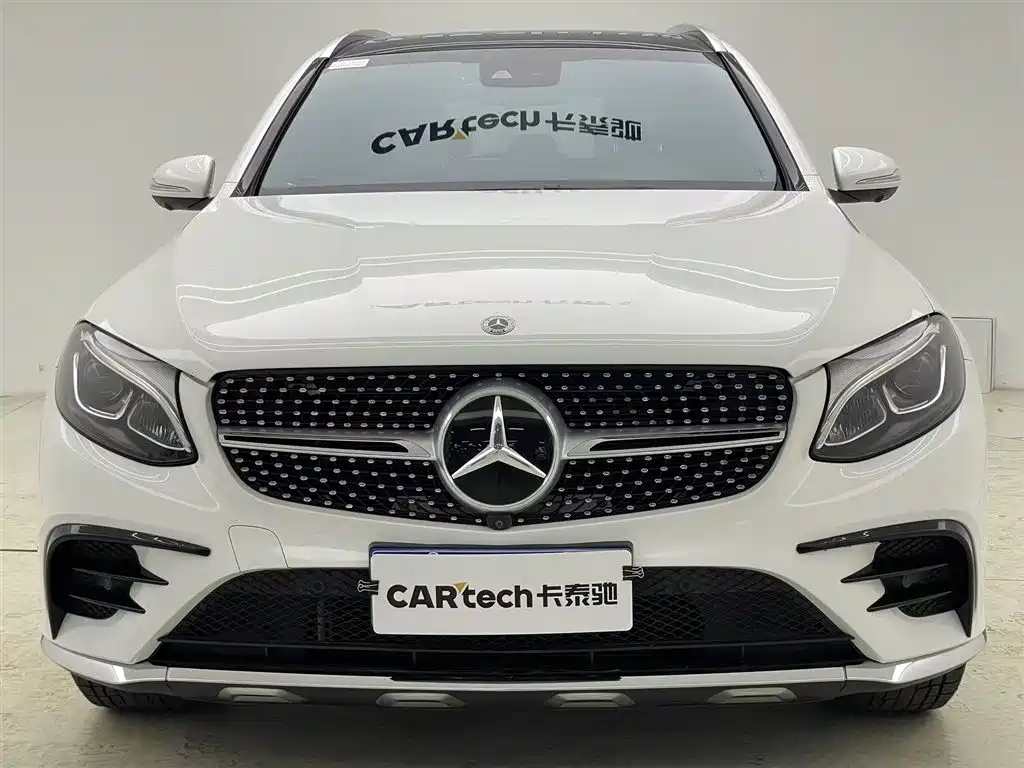 Mercedes-Benz GLC 2018 GLC 260 4MATIC Luxury фото 3