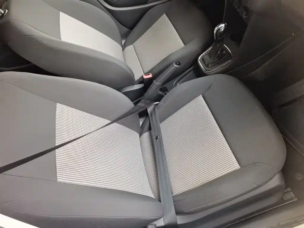 Volkswagen Polo 2016 1.4L Automatic Trend фото 25