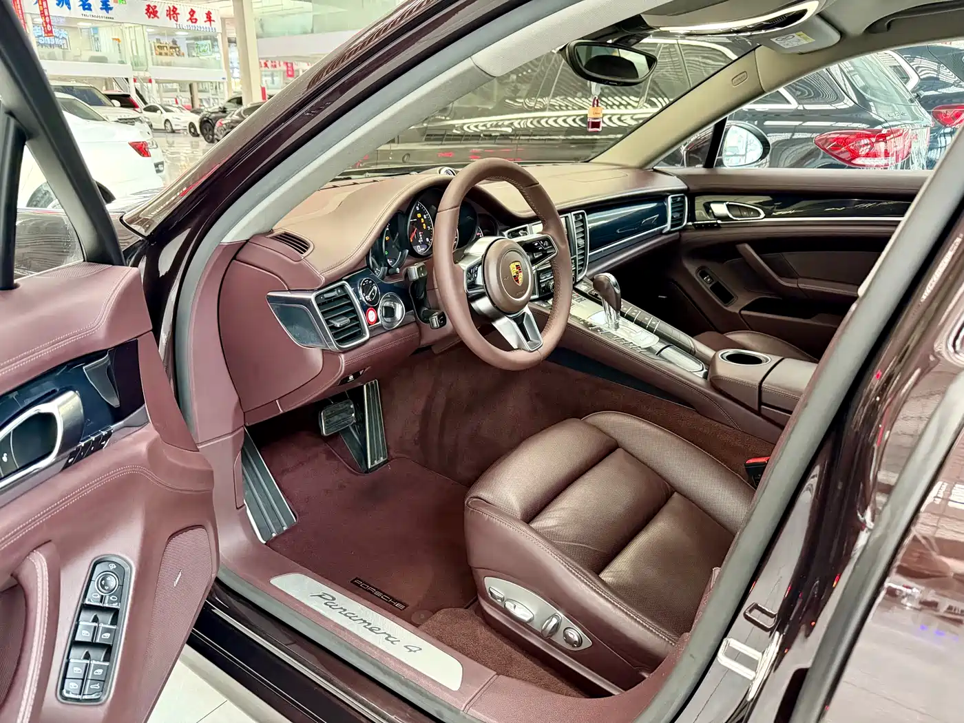 Porsche Panamera 2014 Panamera 4 Executive 3.0T фото 5