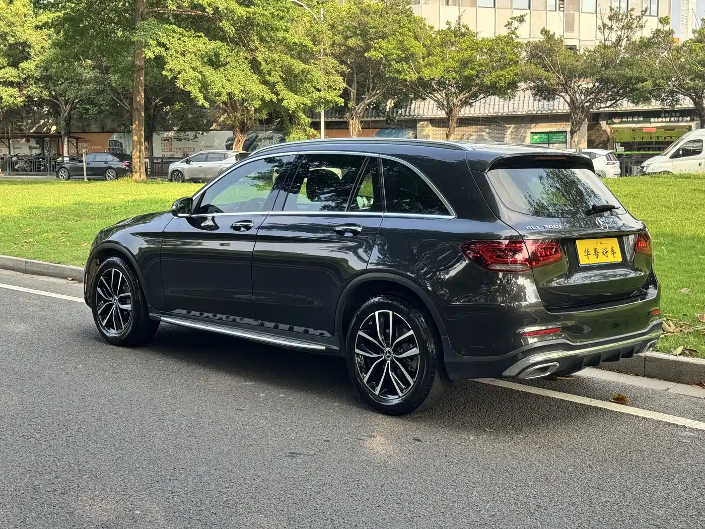 Mercedes-Benz GLC 2020 Facelift GLC 300 L 4MATIC Dynamic фото 4