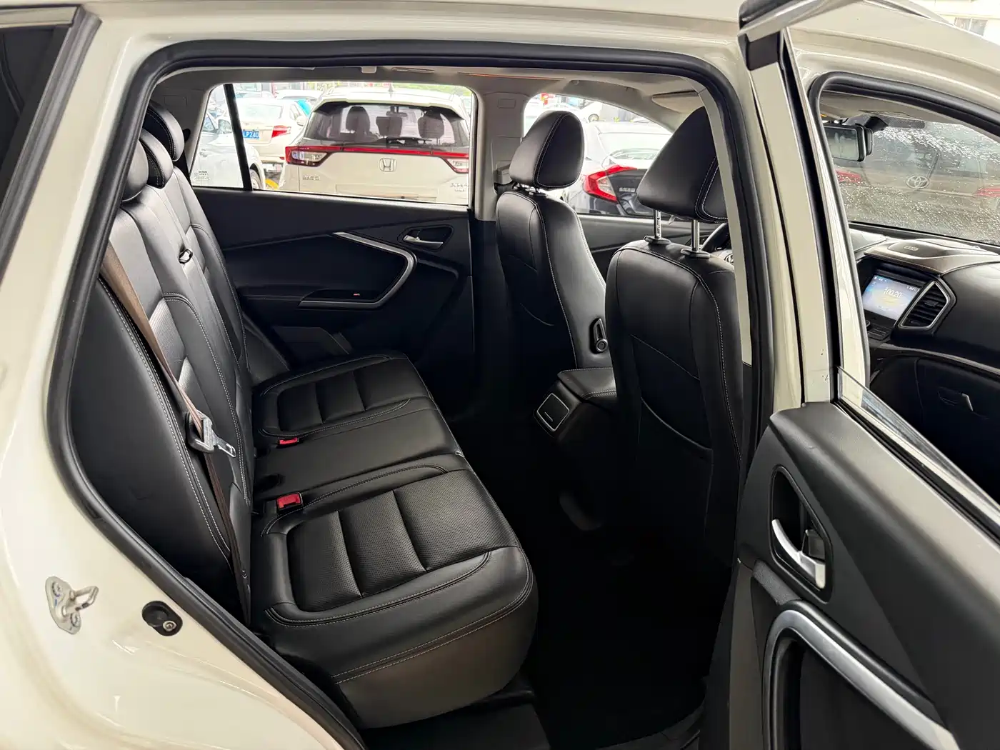 BAIC Huansu S6 2019 2016 1.5T Manual Leading Style