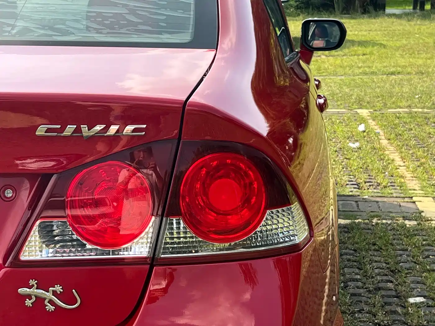 CIIMO CIIMO 2013 2012 1.8L Automatic