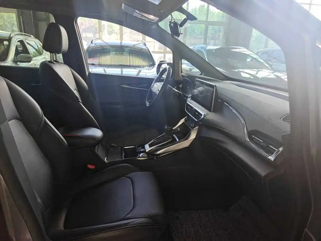 SAIC Maxus Maxus G50 2019 1.5T Automatic Luxury Edition China V фото 7