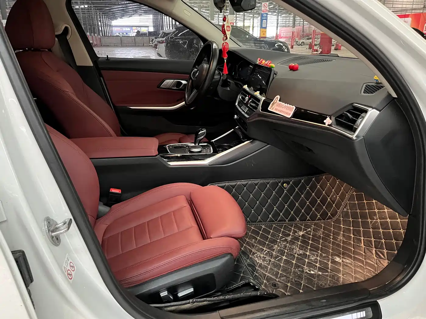 BMW 3 Series 2022 320Li M Sport Package фото 11