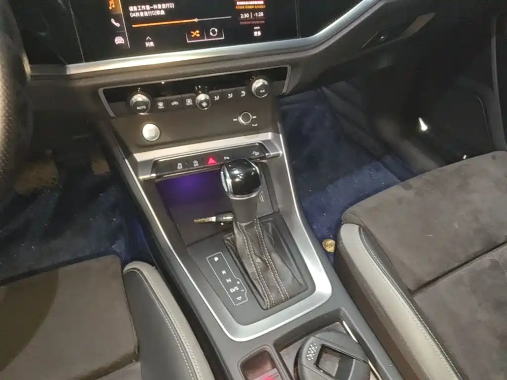 Audi Q3 2019 40 TFSI quattro Fashion Sport фото 14