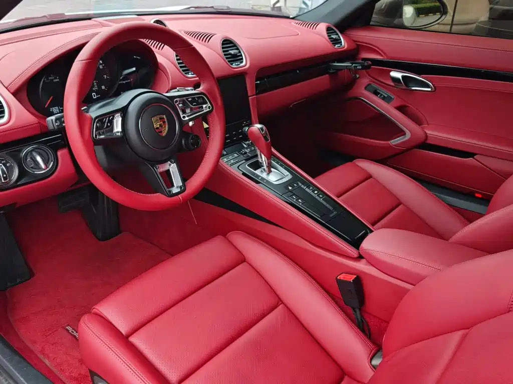 Porsche 718 2023 2022 Cayman T 2.0T