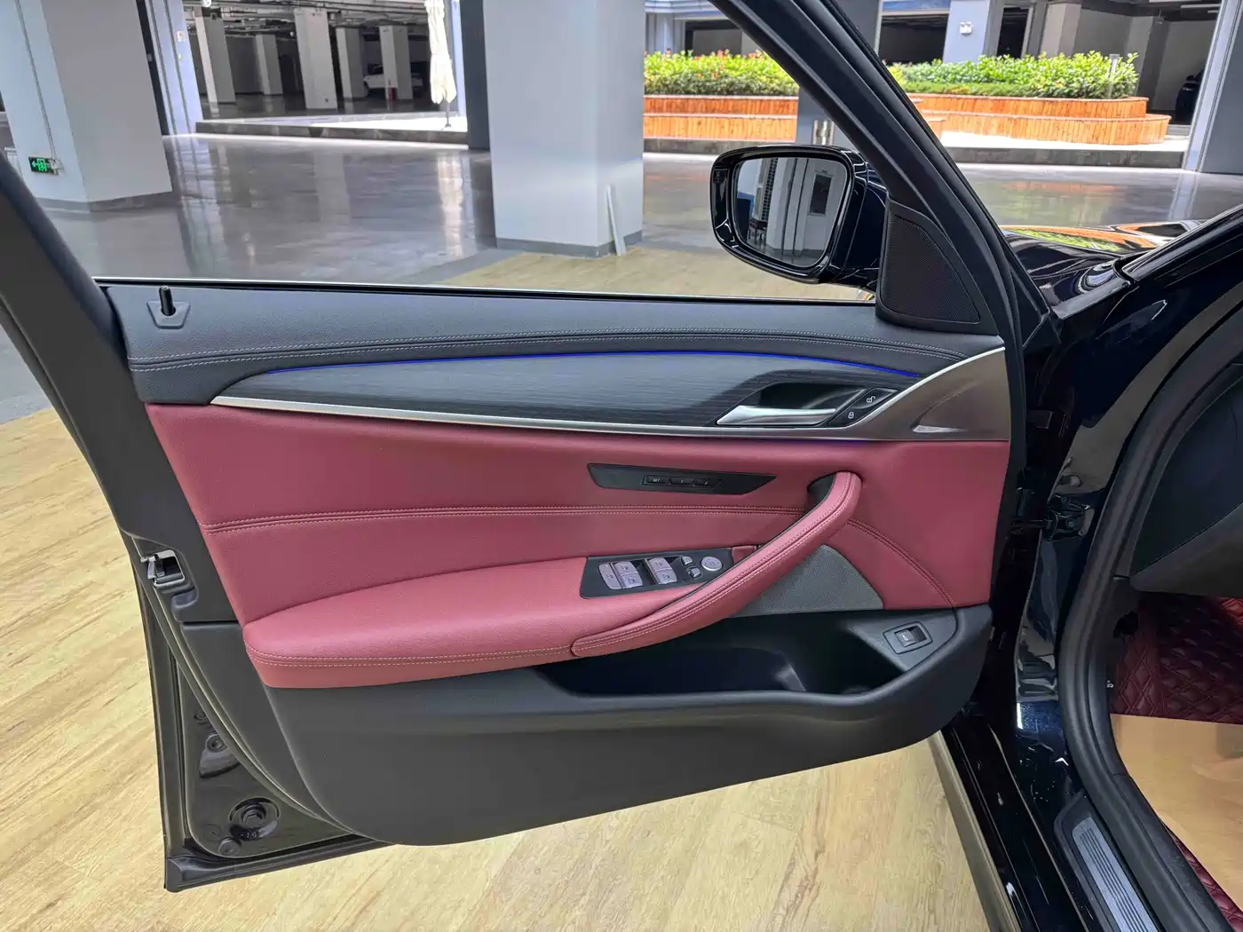 BMW 5 Series 2022 Facelift 530Li Leading M Sport Package фото 8