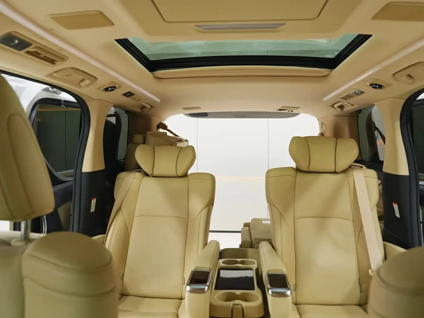 Toyota Alphard 2021 Hybrid 2.5L Luxury фото 15