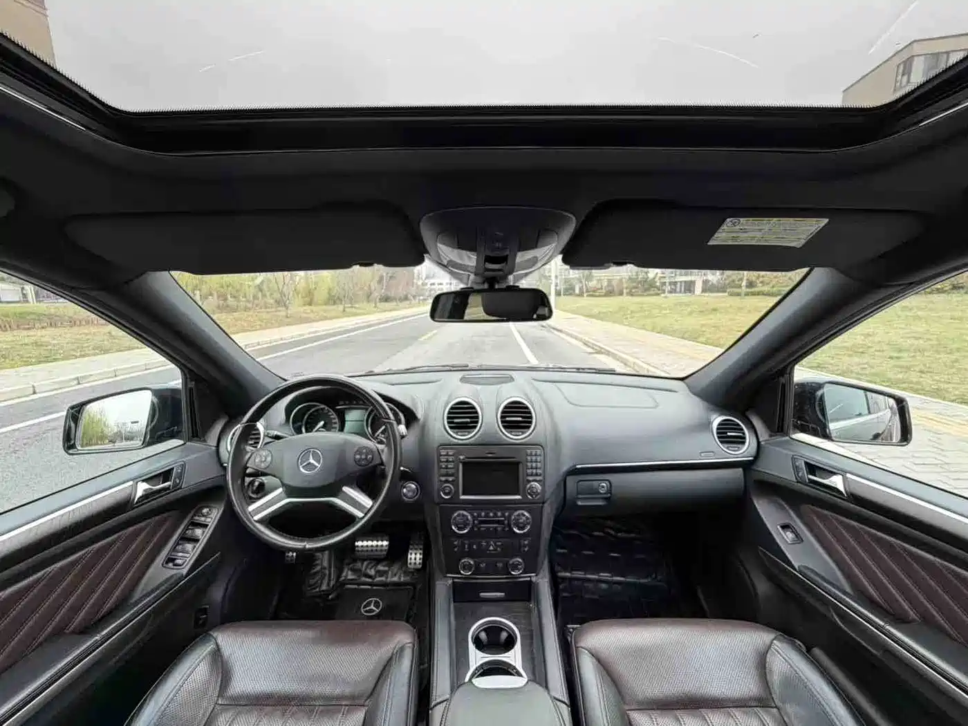 Mercedes-Benz GL-Class 2011 GL 450 Prestige Grand Edition фото 16