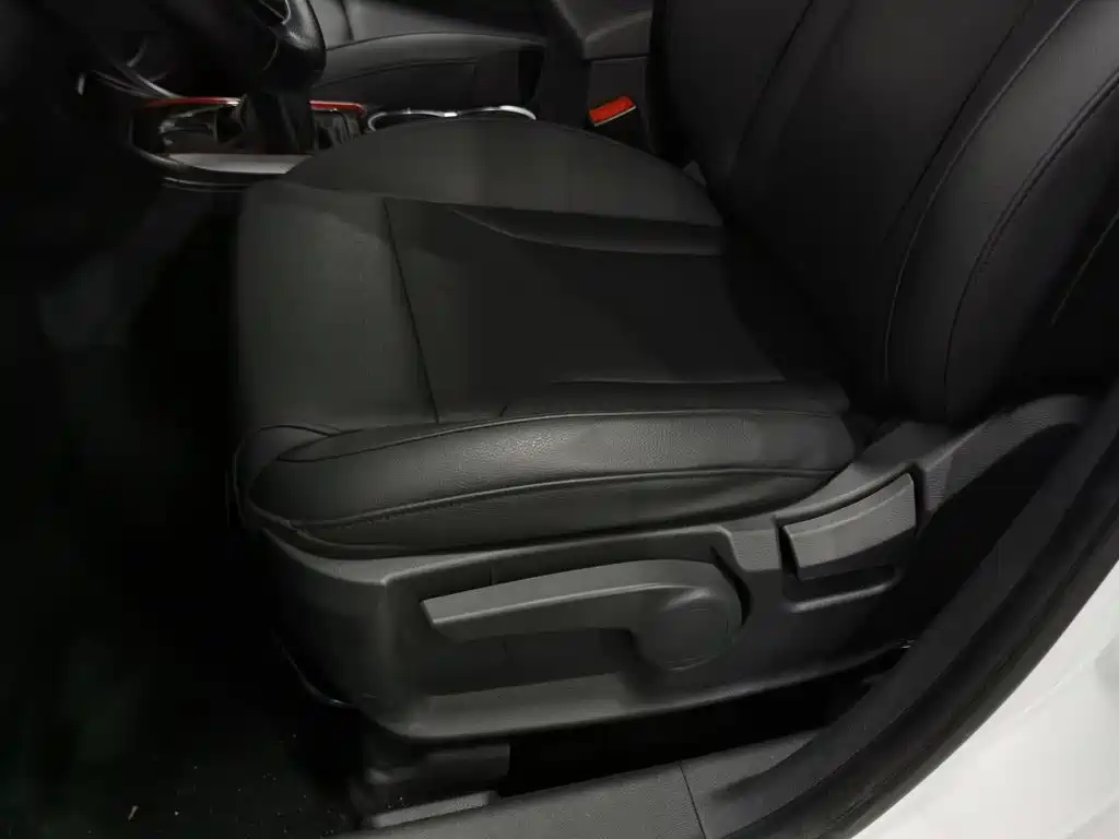 Фото 20 - Haval H2