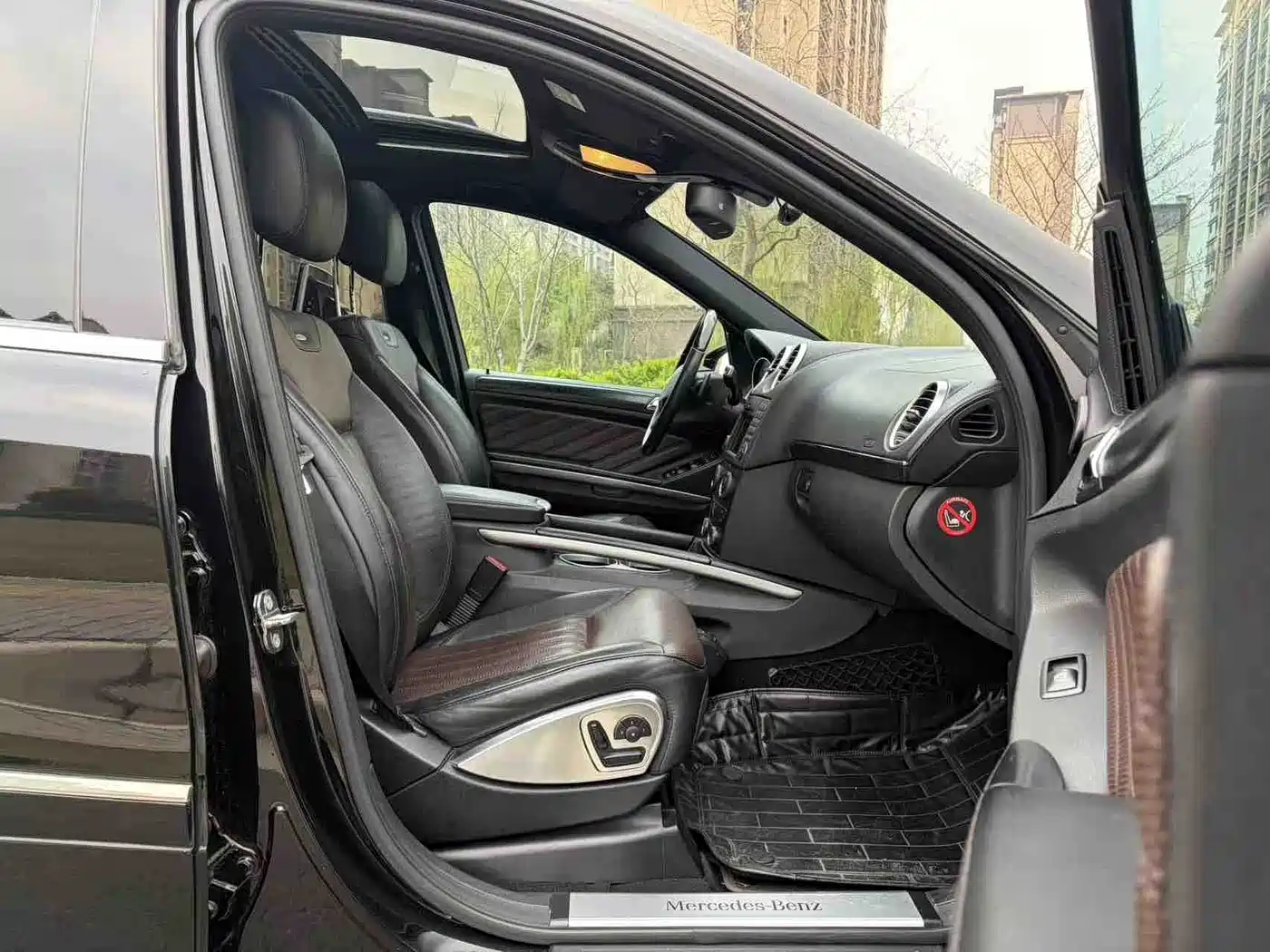 Mercedes-Benz GL-Class 2011 GL 450 Prestige Grand Edition фото 9