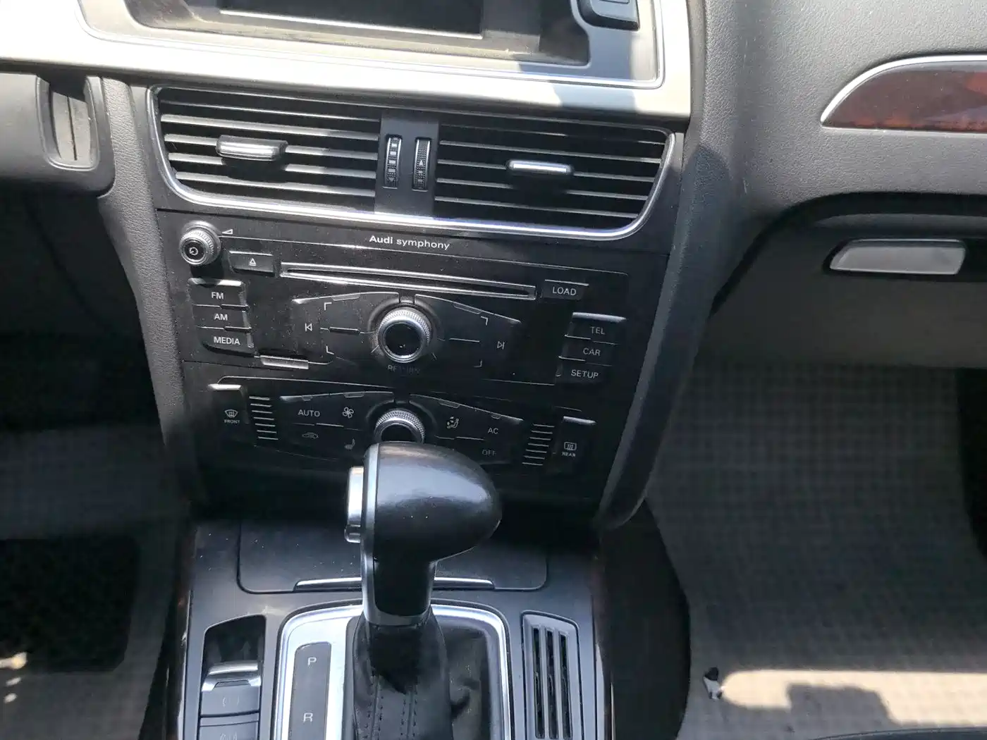 Audi A4L 2013 35 TFSI Automatic Comfort фото 14