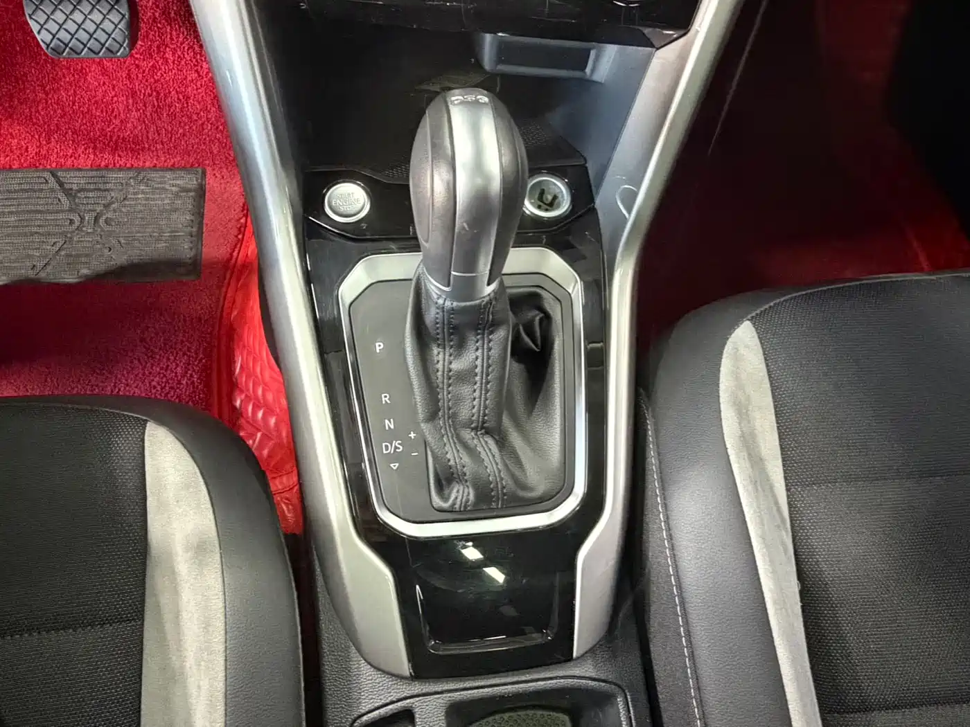 VOLKSWAGEN T ROC EXPLORING SONGS