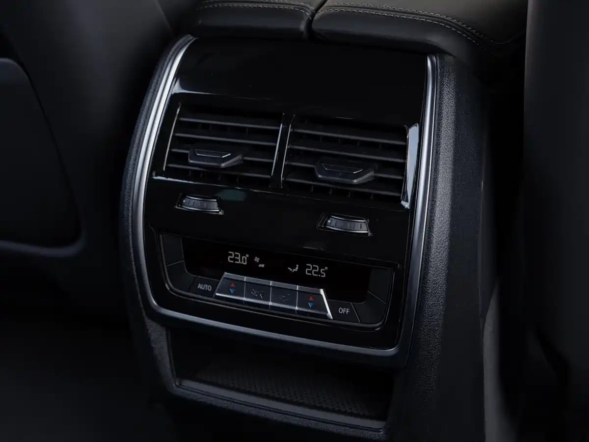 Photo 21 - BMW X5 M