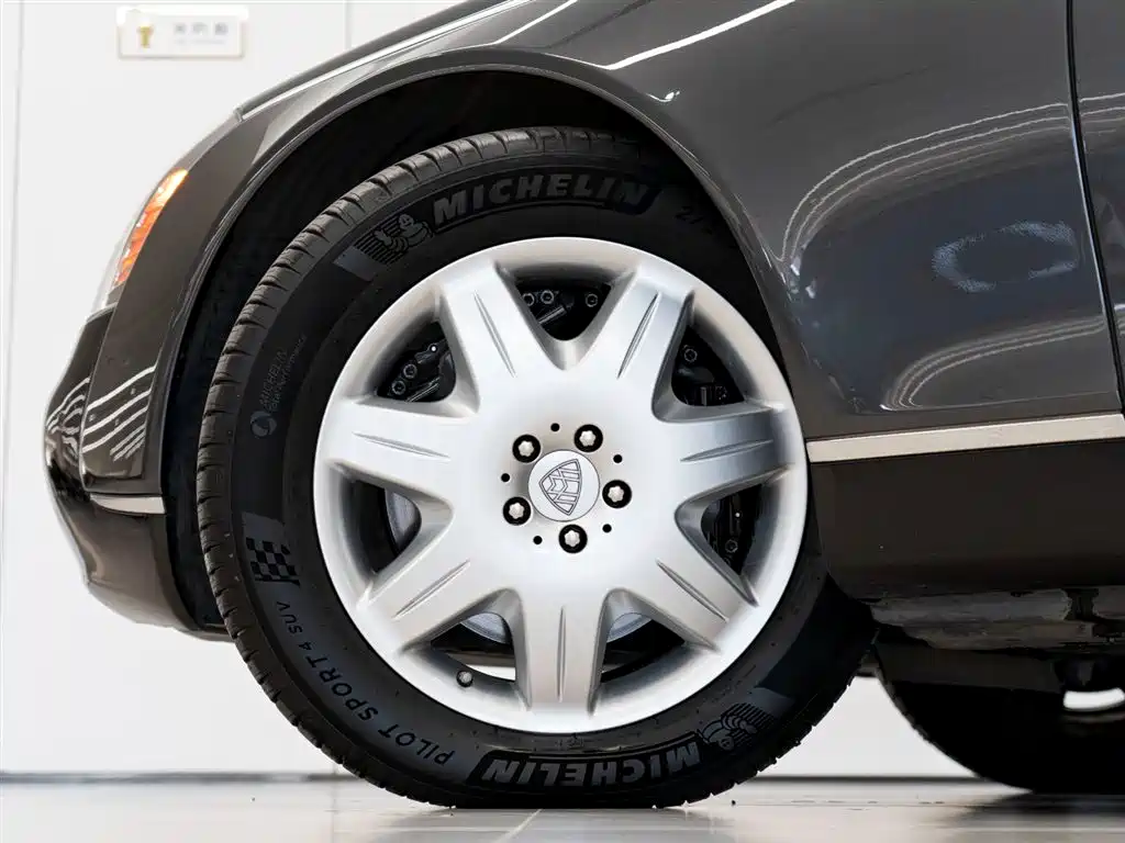 Maybach Maybach 2009 2005 Model 5.5T 62