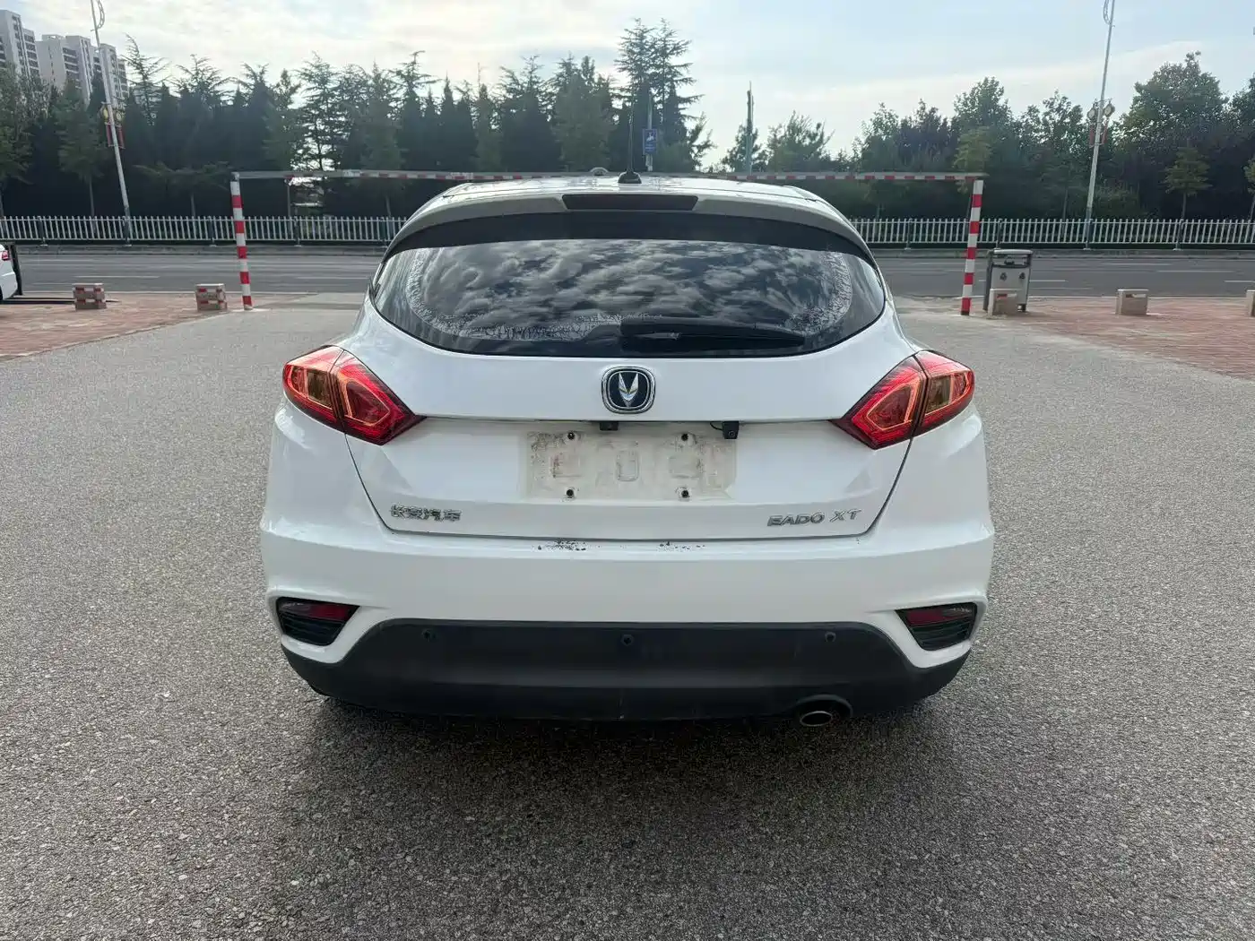 Photo 5 - Changan Eado XT