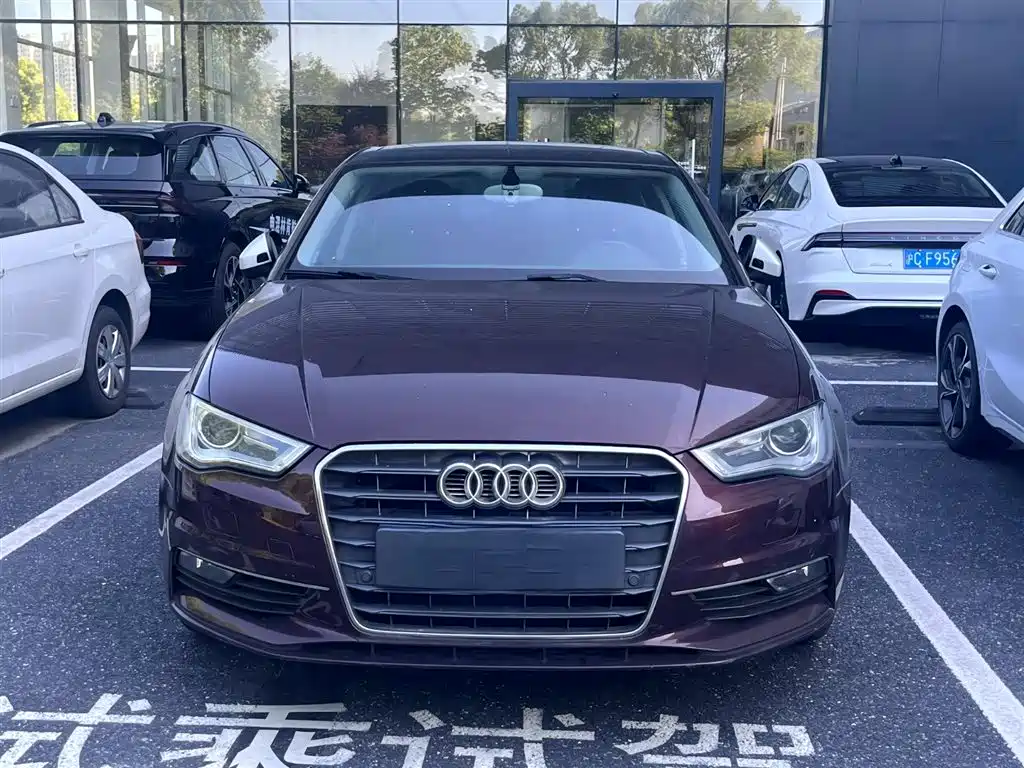 Audi A3 2014 Limousine 35 TFSI Auto Trend фото 2