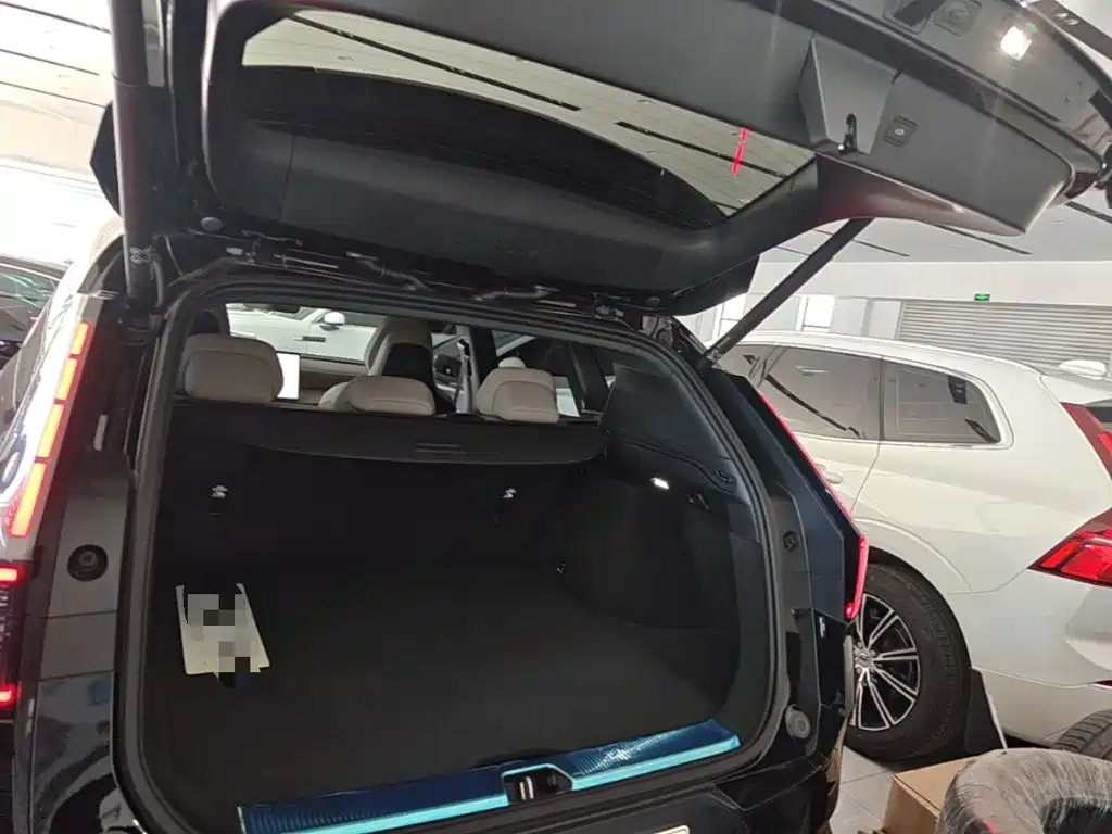 Volvo XC70 Plug-in Hybrid 2026 2026 AWD Extended Range Core