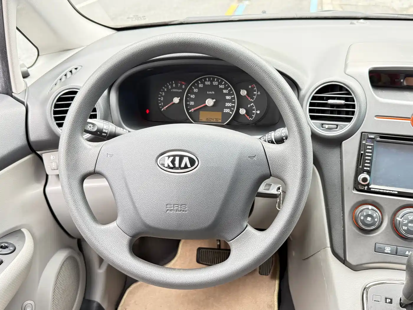 Kia Carens 2011 1.6L 5-seat Automatic Comfort фото 21