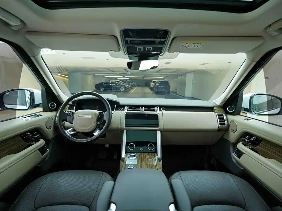 Land Rover Range Rover 2018 3.0 SC V6 Vogue Heritage Edition фото 20