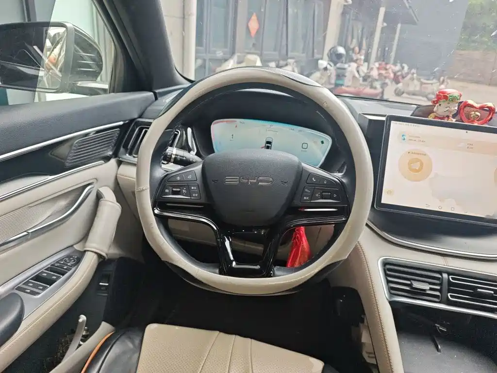 Photo 11 - BYD Song PLUS PHEV