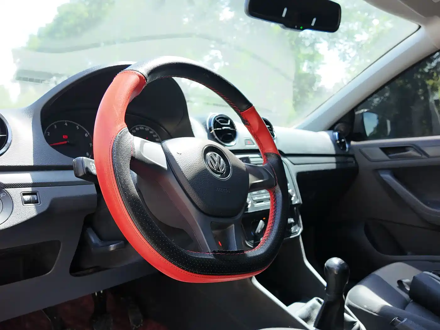 Volkswagen Jetta 2019 Dream Edition 1.4L Manual Fashion фото 6