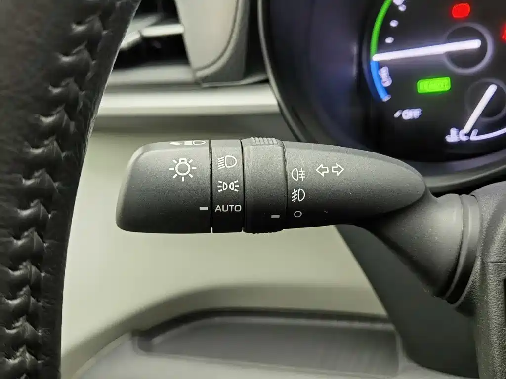 Toyota Granvia 2024 2023 2.5L Hybrid Prestige PLUS Edition