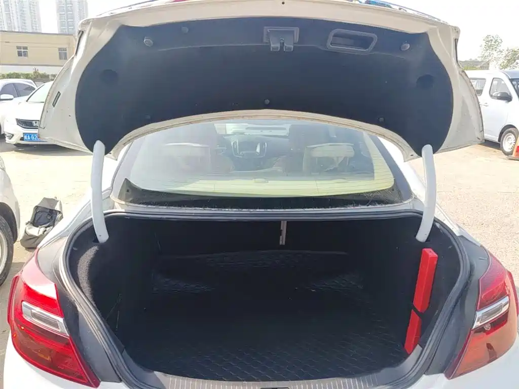 Buick Regal 2015 2.0L Elite Fashion Model фото 19