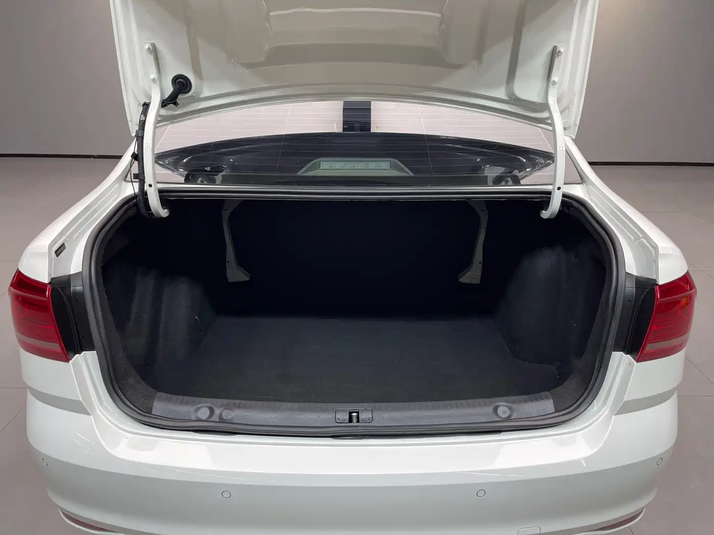 Volkswagen Lavida 2017 230TSI DSG Comfort Edition фото 29