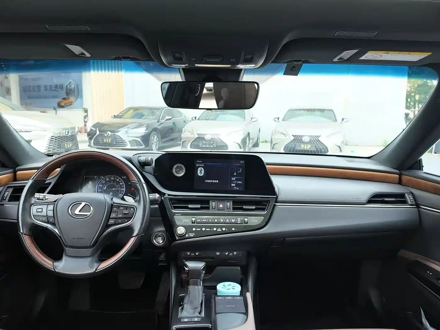 Lexus ES 2020 200 Luxury фото 8