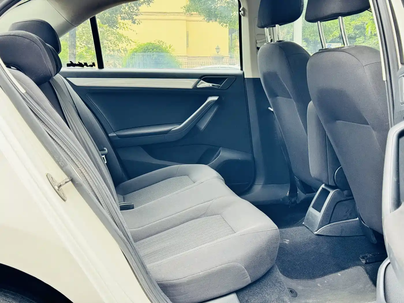 Volkswagen Jetta 2013 1.6L Manual Comfort фото 10